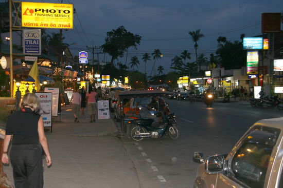 Ao Nang bei Nacht