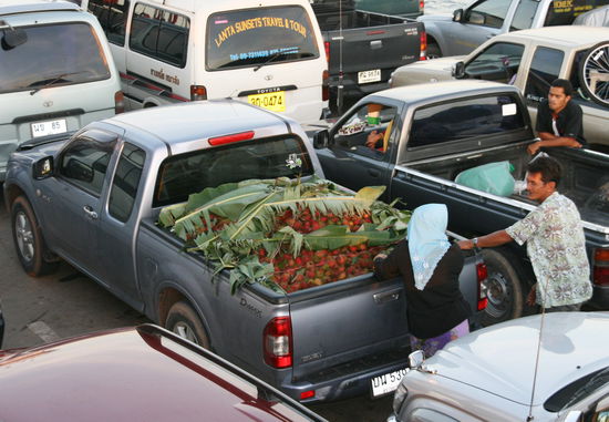 Obstverkauf auf der Faehre