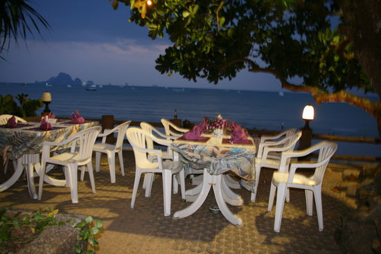 Abendessen am Hochzeitsplatz