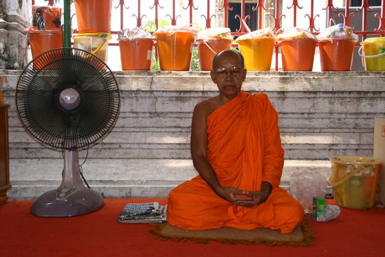 Moench im Wat Arun