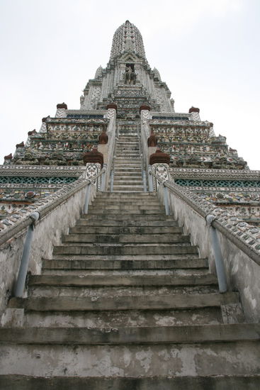 Turm im Khmer-Stil