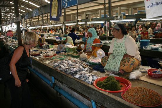 Auf dem Morning Market in krabi