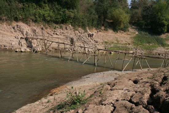 Bruecke ueber den Nam Khan