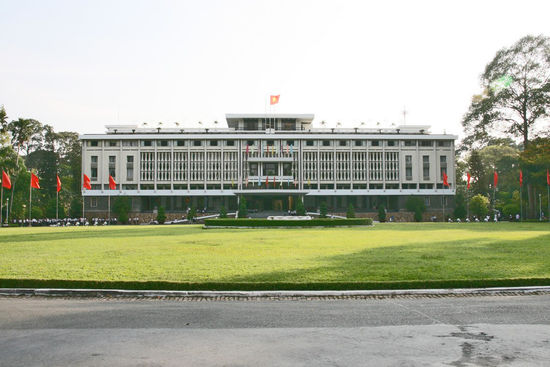 Wiedervereinigungshalle
Früher der Präsidentenpalast von Südvietnam