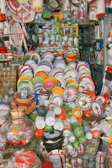 Porzellan im Markt von Cholon