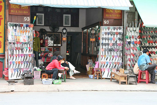 Scheerenschleifer im chinesischen Viertel