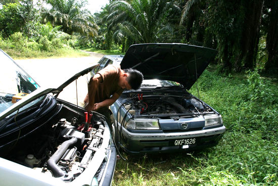 Starthilfe für unser Auto