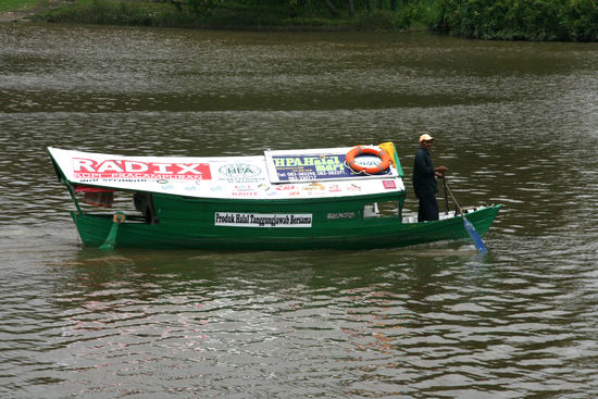 Fähre auf dem Sarawak