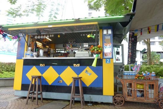 Teestand mit spanischer Musik