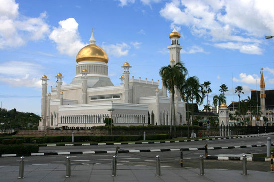 Omar-Ali-Saifuddin-Moschee
