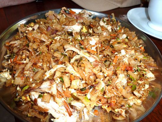 Hallo Maya, Koththu Rotti mit Chicken hat geschmeckt!