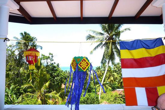 Unsere Dekoration zu Buddhas Geburtstag