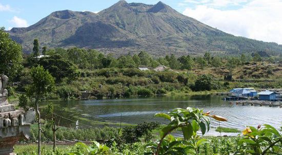 Gunung Batur mit Batur See