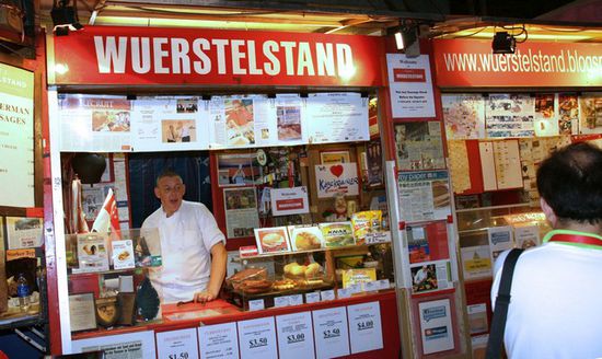 Letzter Würstelstand vor dem Äquator