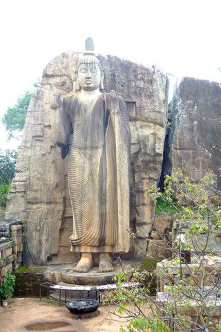 14 m hohe Buddha Statue im Asiva Mudra