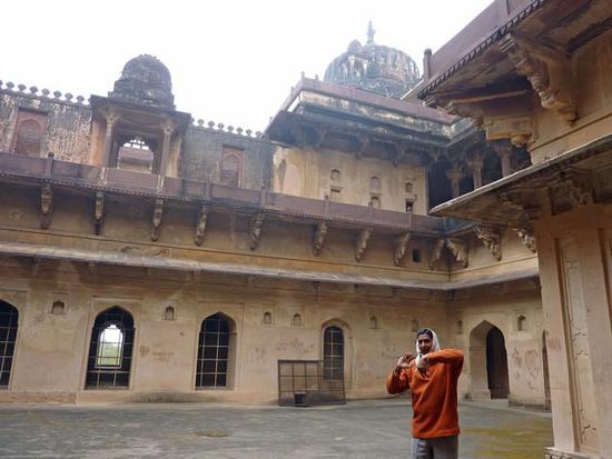 Unser Guide in Datia