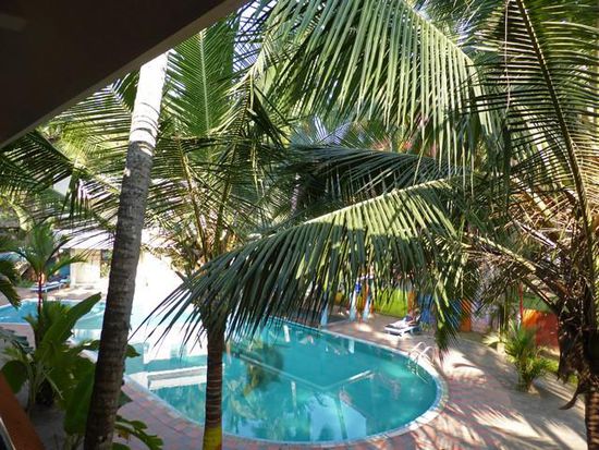 .....und einen Pool