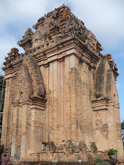 Der Hauptturm der Cham-Tuerme