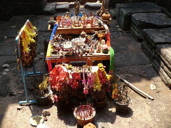 "Opfer"-staette in einer der Ruinen