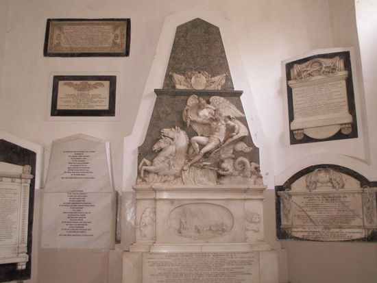 Einige der Gedenktafeln (St. Thomas Cathedral)