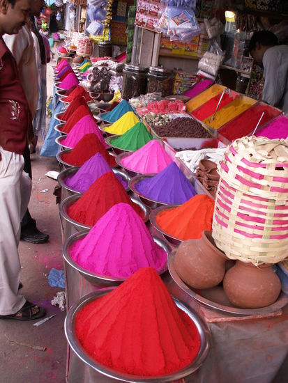 Tikkapulver in allen moeglichen Farben...