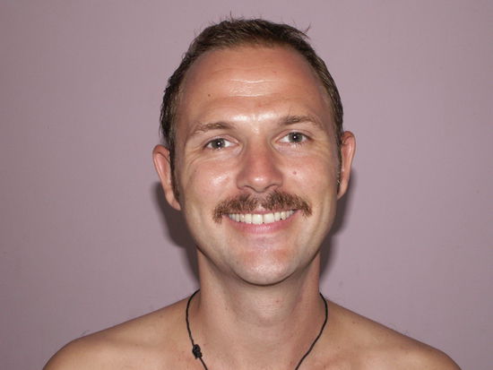 Endlich bin auch ich hier ein bisschen "heimisch" Anm.d.Steffi: Der macht mich ganz wuschig... 