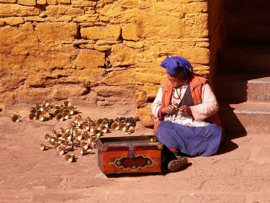 Eine Butteroellampenputzerin