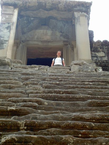 Ein Schild sagte deutlich, dass man auf eigene Gefahr klettert, hat sicher aber fuer das Tempelinnere gelohnt