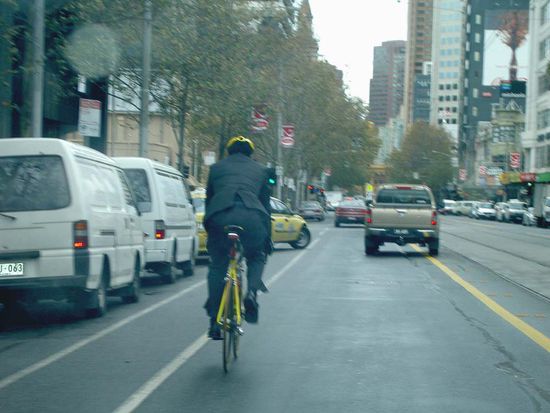 Im Anzug auf dem Rennrad - herrlich!