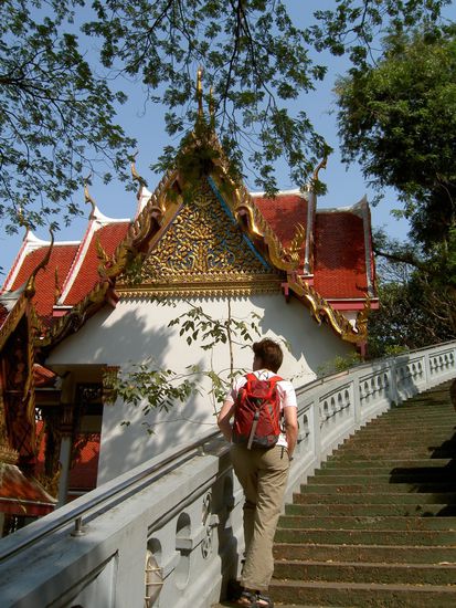 Hier schob mir Tatjana ihren Allerwertesten direkt ins Bild vor denm Tempel