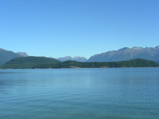Lake Manapouri im Morgenlicht
