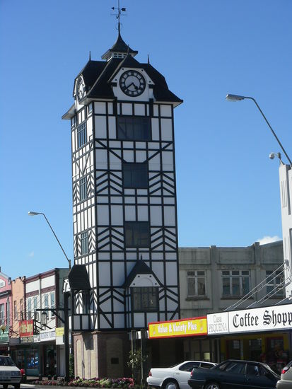 "The Startford Glockenspiel" im Stadtzentrum