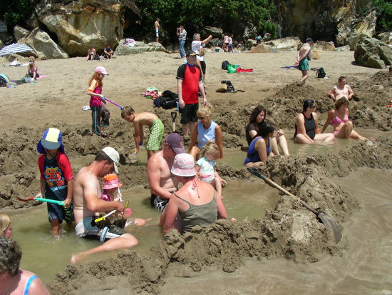 Am Hotwaterbeach! Hier kann man sich bei Ebbe einen eigenen Hotpool "basteln"