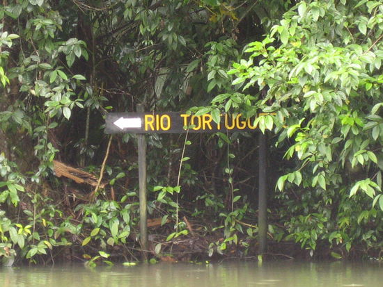 Selbst auf dem Wasserweg findet man Wegweiser