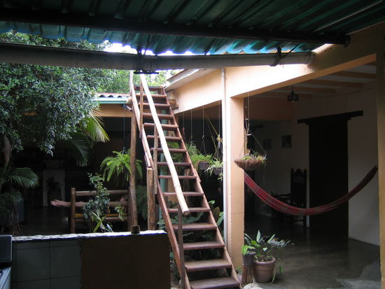 Impression aus der Posada Casa Luna wo wir Ostern verbracht haben.
Claudia, die deutschte Besitzerin war sehr freundlich zu uns. Sie hat uns einen Tag aus dem "Gedraengel" heraus gefuehrt, in den wunderschoenen Nationalpark Henri Pittier.