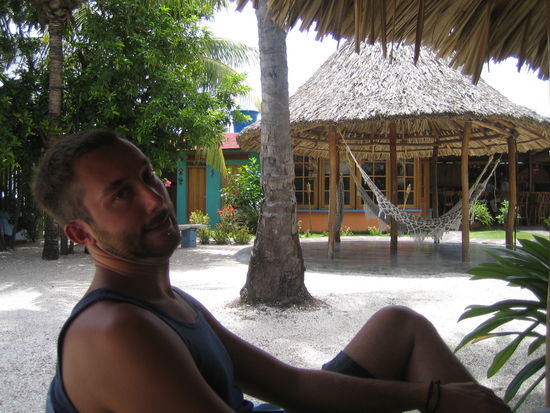 Morgens um 07:00 Uhr nach 14h Busfahrt sind wir muede und halb erfroren (auch mit Fliesjacke konnten wir der Klimaanlage im heruntergekuehlten Bus nicht standhalten) in der Posada Nena angekommen.