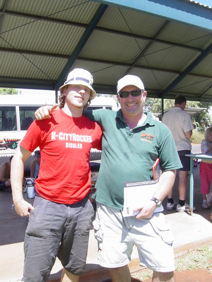 Bullfrog unser Guide (rechts)