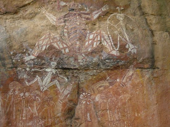 sehr komplizierte Wandmalerei.