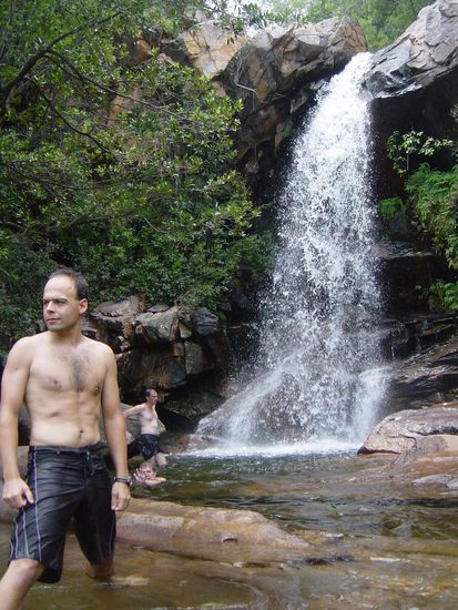 Lukas und der Wasserfall (hinten)