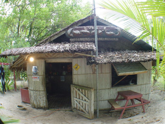 Tauchshop Lissenung Island Resort