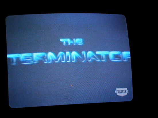 Und das zeigte das TV extra zu meinem Geburtstag 
Arnold auf Englisch: Super! Und jetzt mein Governator!