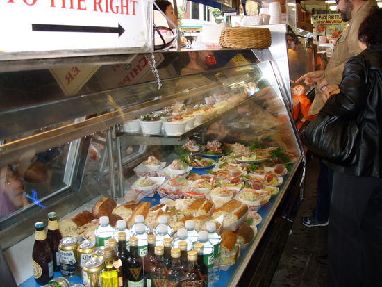 Krabbensandwiches, halbe Hummer, Kalamari