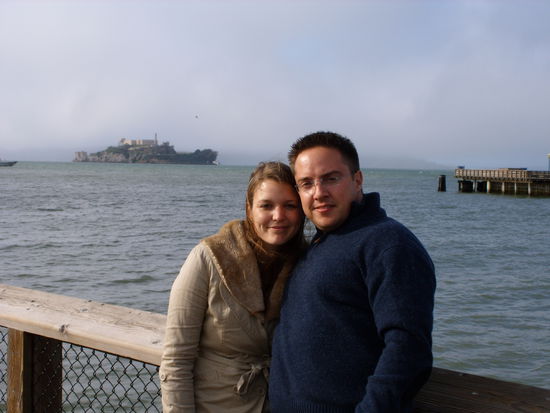 Im Hintergrund Alcatraz, die frühere Gefängnisinsel