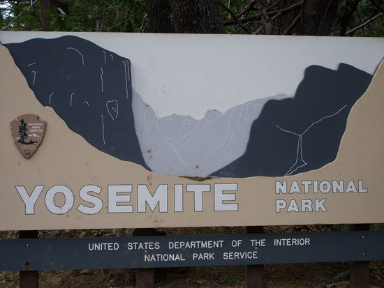 Einfahrt zu Yosemite