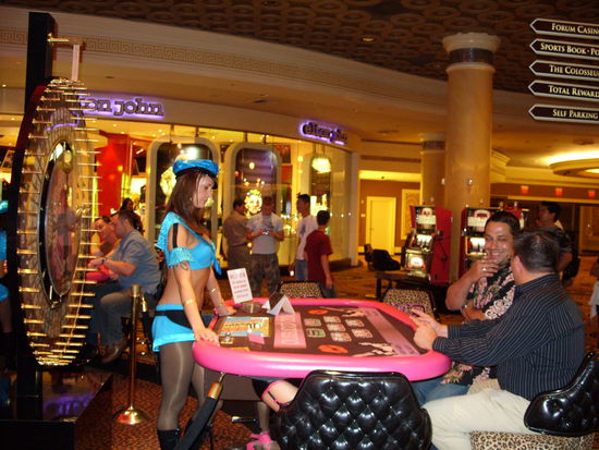 Im Caesars Palace haben wir ein bißchen Glücksrad gespielt