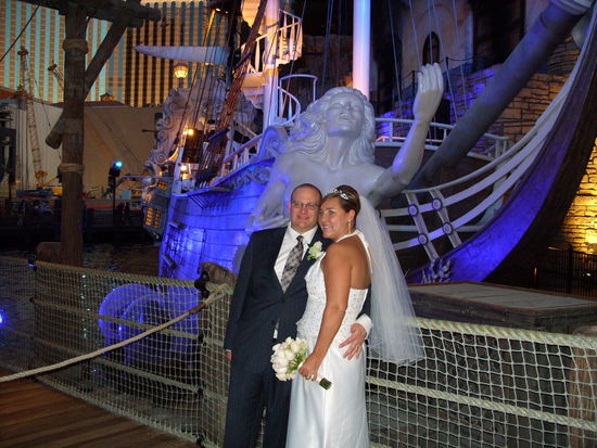 Brautpaar vor dem Treasure Island