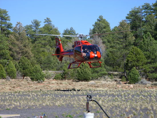 Mit so einem Hubschrauber waren wir unterwegs