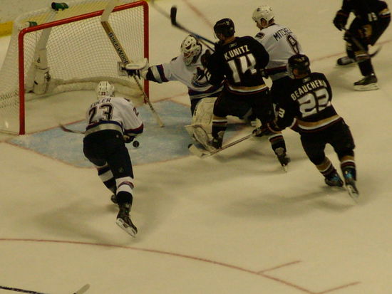 Szene im Spiel Ducks vs. Vancouver Canucks
Leider kein Tor