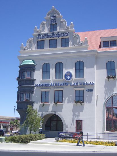 Da waren die Jungs noch mittags. Wie ich das verpassen konnte???
Aber es gibt da wohl Weißwurst vom Grill!!! Geht's noch??