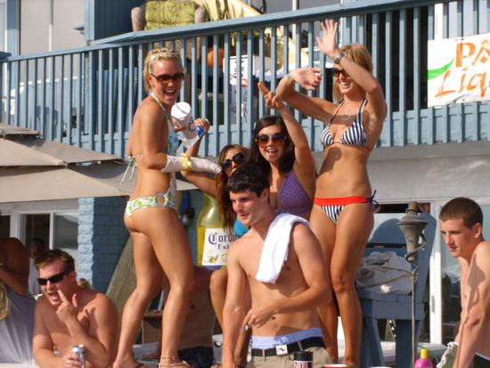 Auch mit Gips ne schöne Feier